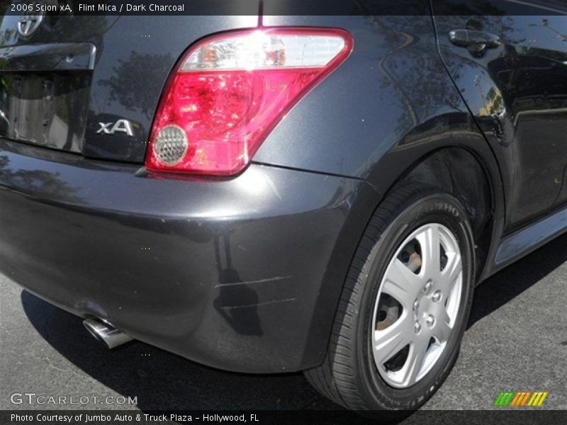 Flint Mica / Dark Charcoal 2006 Scion xA