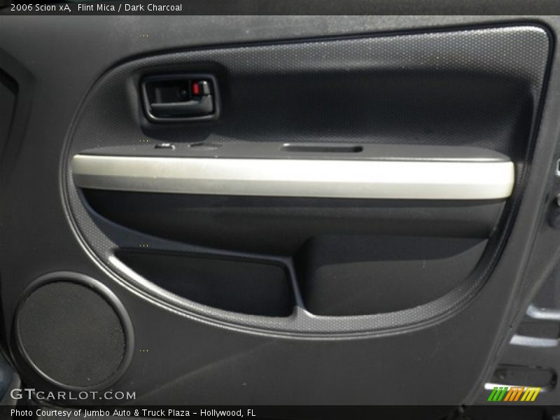Flint Mica / Dark Charcoal 2006 Scion xA