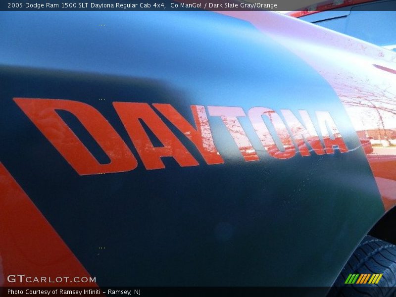 Go ManGo! / Dark Slate Gray/Orange 2005 Dodge Ram 1500 SLT Daytona Regular Cab 4x4