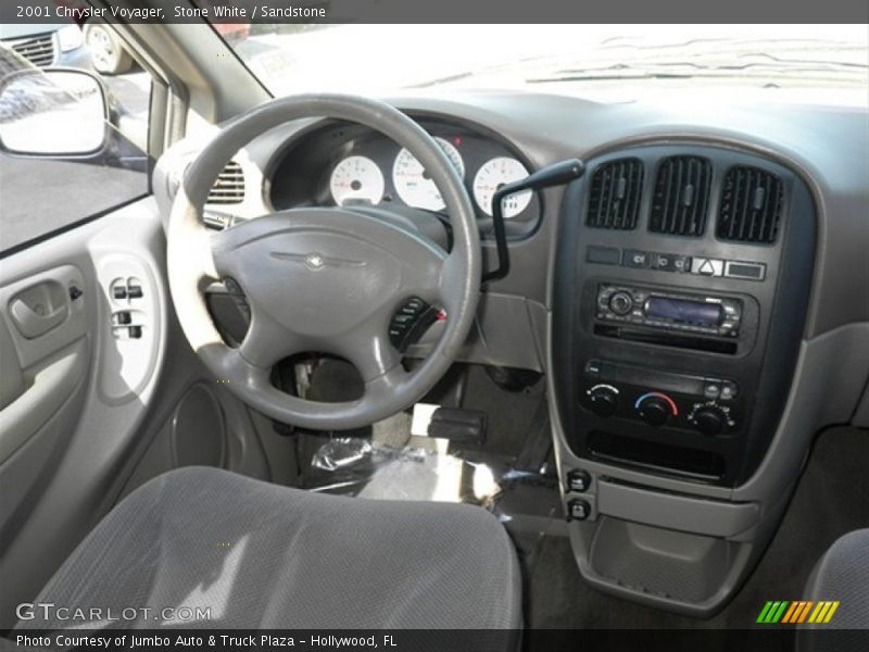 Stone White / Sandstone 2001 Chrysler Voyager