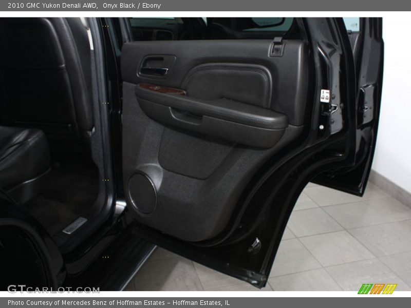 Onyx Black / Ebony 2010 GMC Yukon Denali AWD