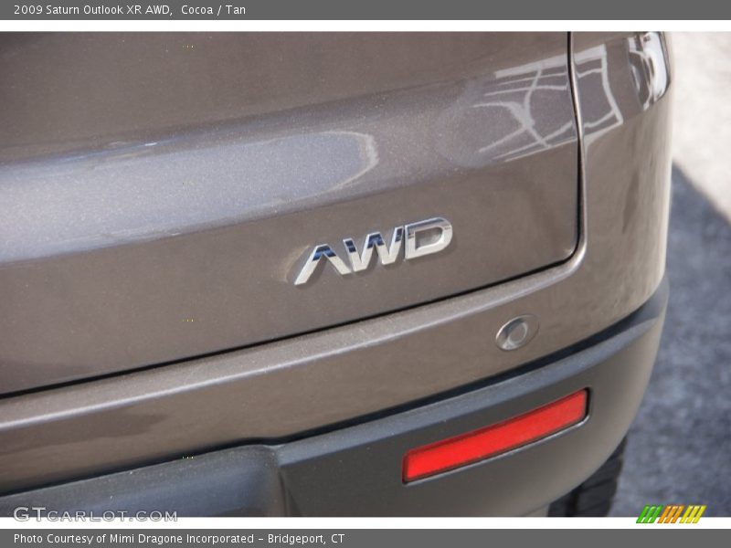Cocoa / Tan 2009 Saturn Outlook XR AWD
