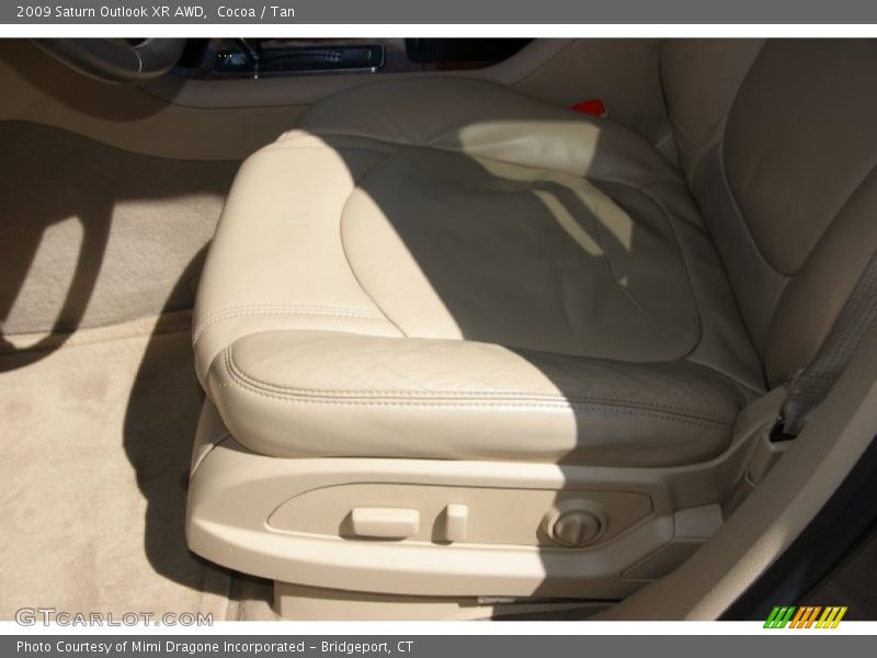 Cocoa / Tan 2009 Saturn Outlook XR AWD