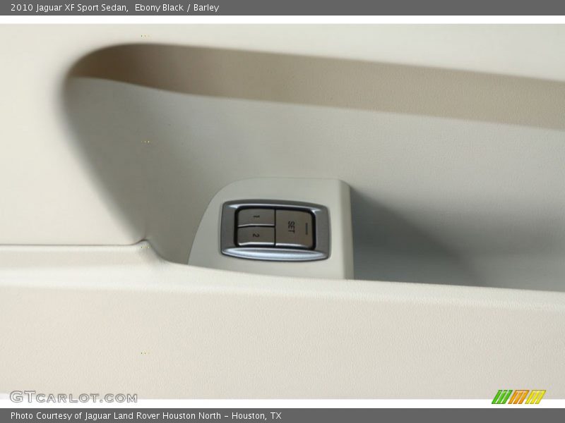 Ebony Black / Barley 2010 Jaguar XF Sport Sedan