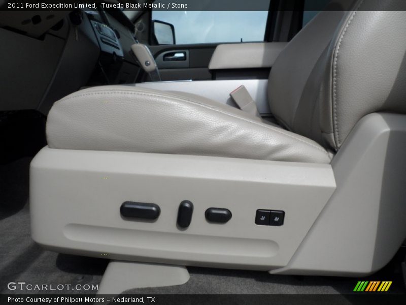 Tuxedo Black Metallic / Stone 2011 Ford Expedition Limited