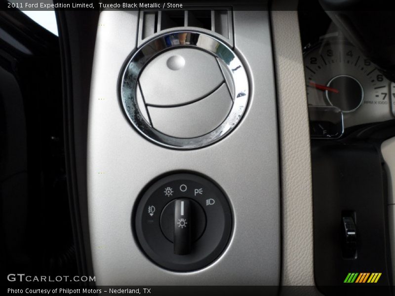Tuxedo Black Metallic / Stone 2011 Ford Expedition Limited