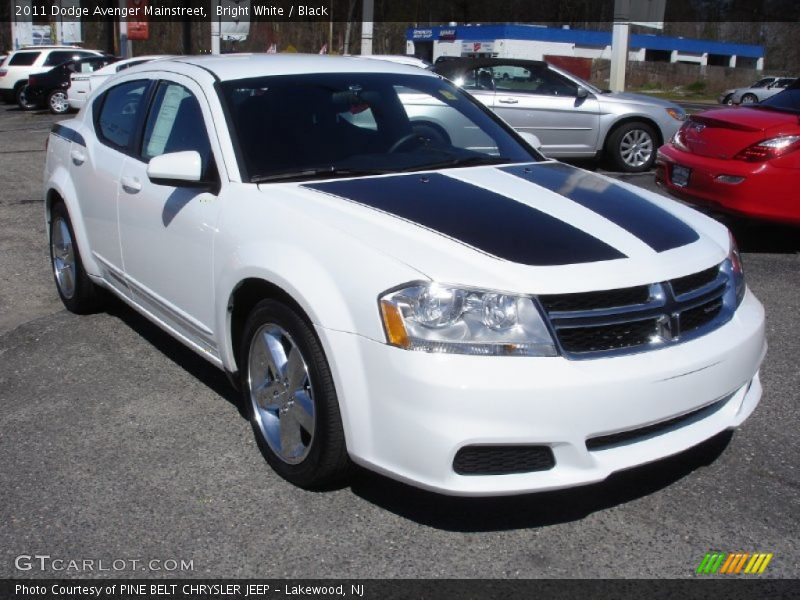 Bright White / Black 2011 Dodge Avenger Mainstreet