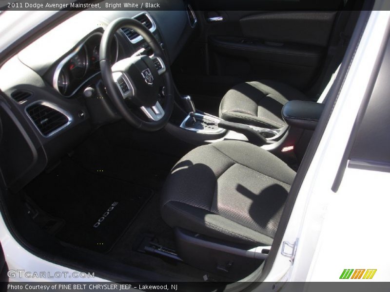 Bright White / Black 2011 Dodge Avenger Mainstreet