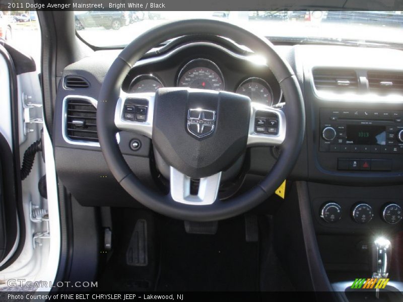 Bright White / Black 2011 Dodge Avenger Mainstreet