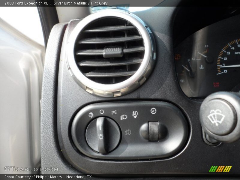 Silver Birch Metallic / Flint Grey 2003 Ford Expedition XLT