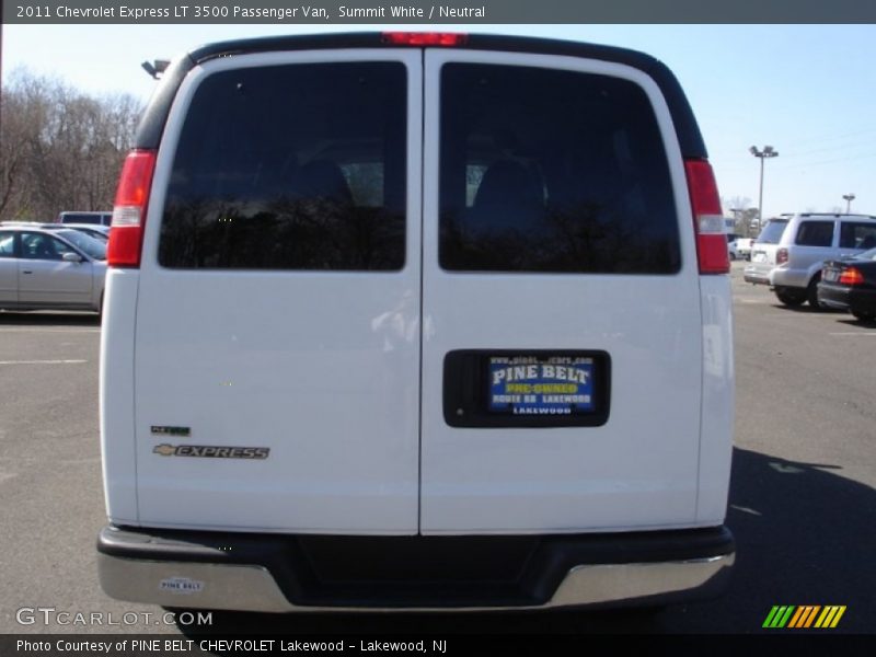 Summit White / Neutral 2011 Chevrolet Express LT 3500 Passenger Van