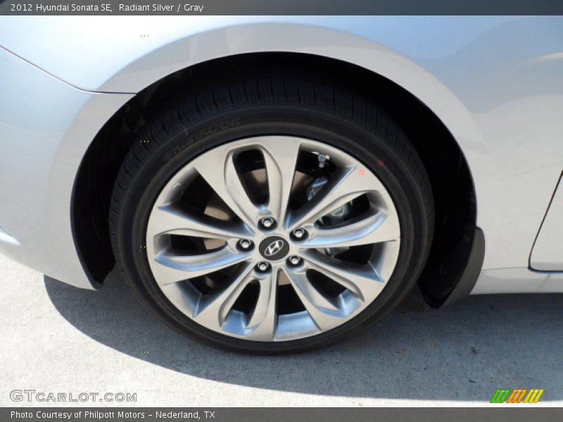 Radiant Silver / Gray 2012 Hyundai Sonata SE