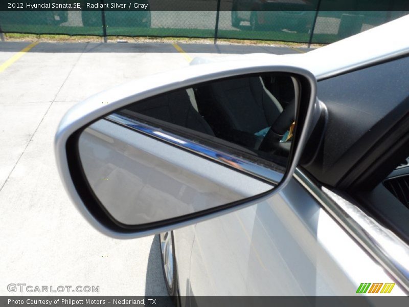 Radiant Silver / Gray 2012 Hyundai Sonata SE