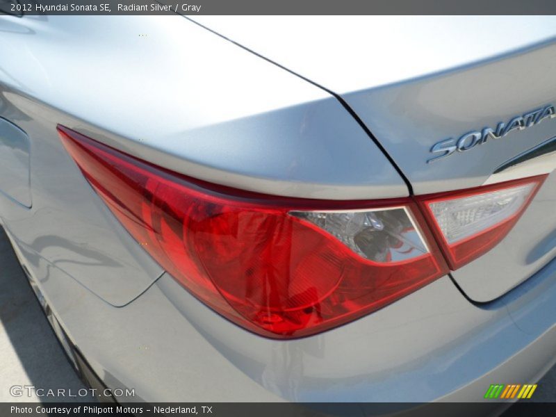 Radiant Silver / Gray 2012 Hyundai Sonata SE