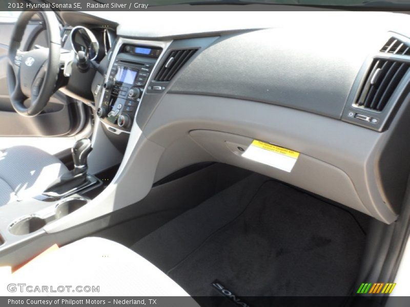 Radiant Silver / Gray 2012 Hyundai Sonata SE
