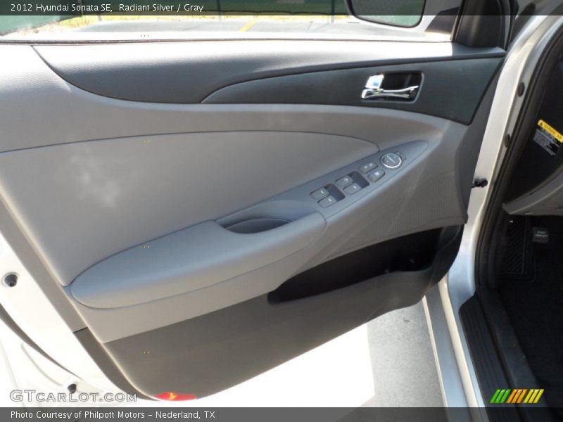 Radiant Silver / Gray 2012 Hyundai Sonata SE