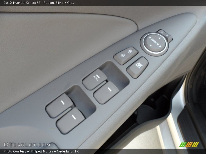Radiant Silver / Gray 2012 Hyundai Sonata SE