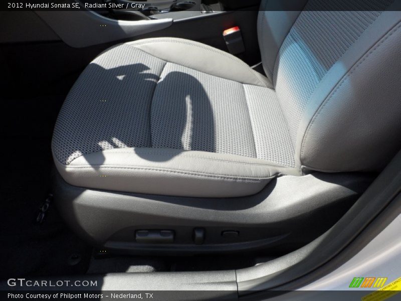 Radiant Silver / Gray 2012 Hyundai Sonata SE