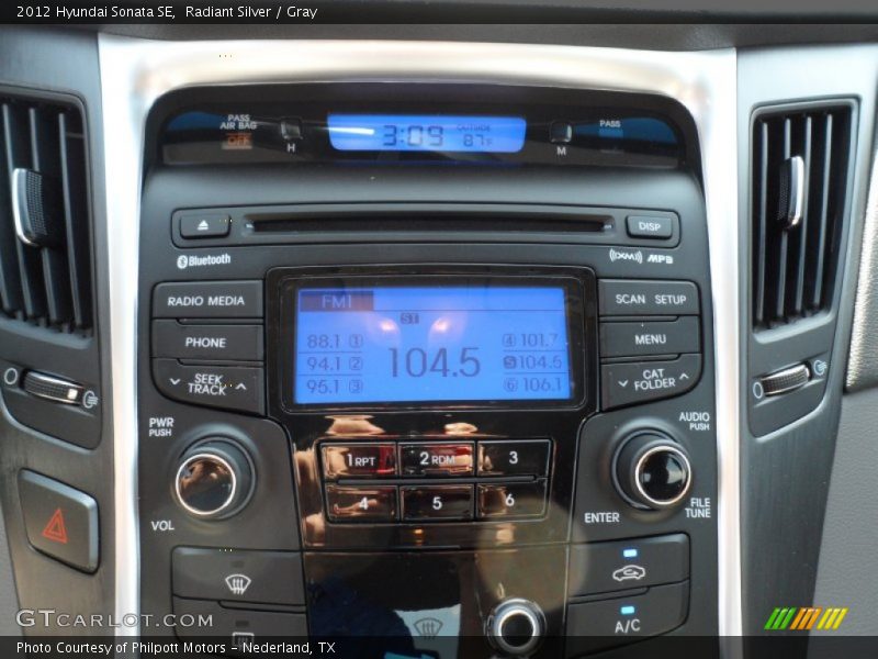Radiant Silver / Gray 2012 Hyundai Sonata SE