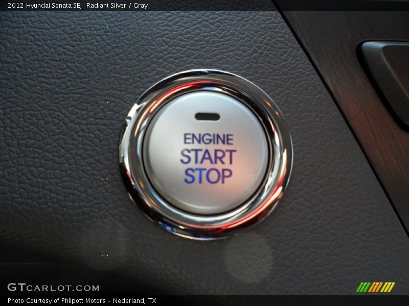 Radiant Silver / Gray 2012 Hyundai Sonata SE