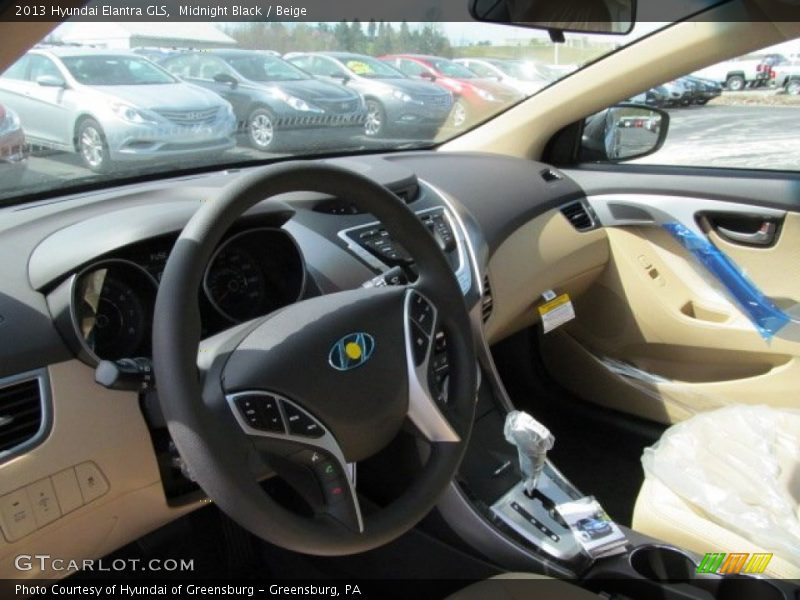 Midnight Black / Beige 2013 Hyundai Elantra GLS