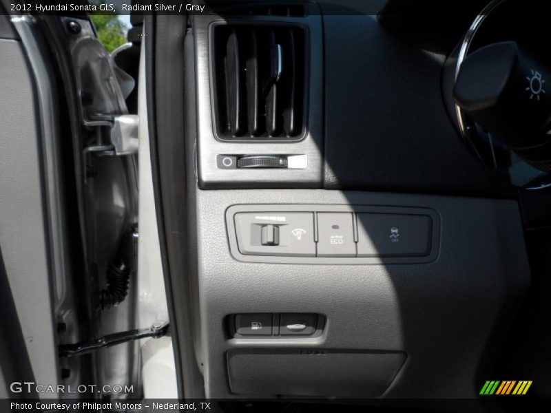 Radiant Silver / Gray 2012 Hyundai Sonata GLS