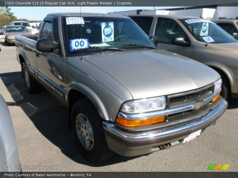 Light Pewter Metallic / Graphite 2000 Chevrolet S10 LS Regular Cab 4x4