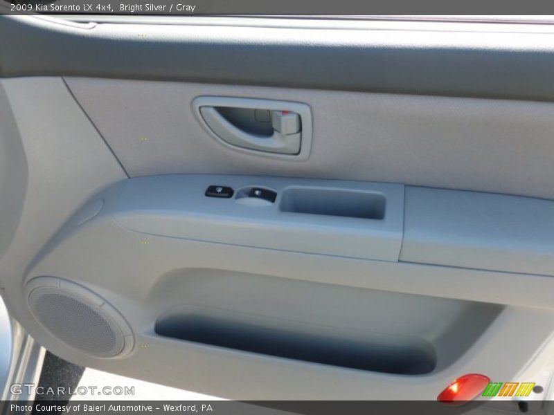 Bright Silver / Gray 2009 Kia Sorento LX 4x4