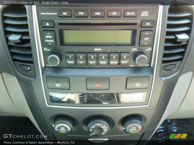 Bright Silver / Gray 2009 Kia Sorento LX 4x4