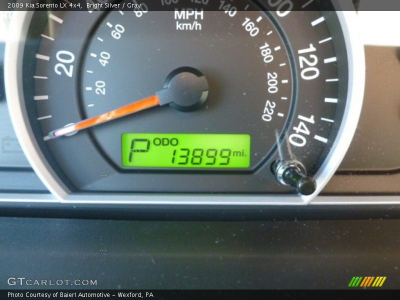 Bright Silver / Gray 2009 Kia Sorento LX 4x4