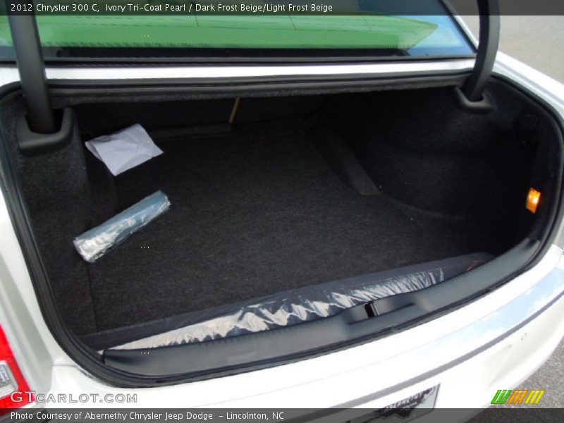  2012 300 C Trunk
