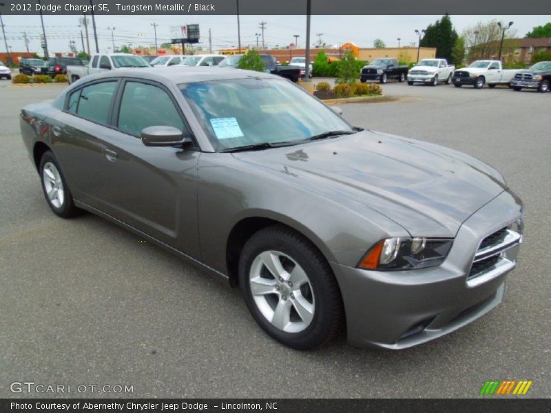 Front 3/4 View of 2012 Charger SE