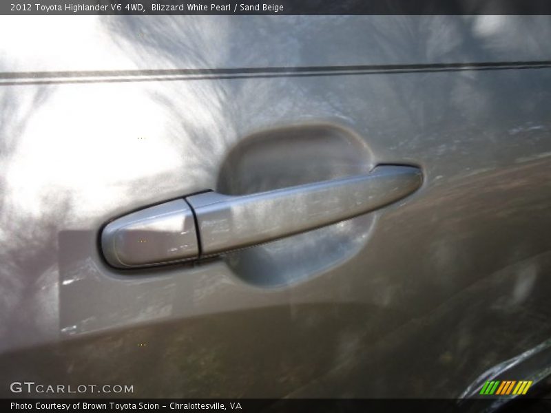 Blizzard White Pearl / Sand Beige 2012 Toyota Highlander V6 4WD
