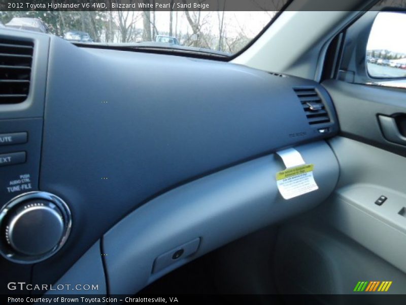 Blizzard White Pearl / Sand Beige 2012 Toyota Highlander V6 4WD