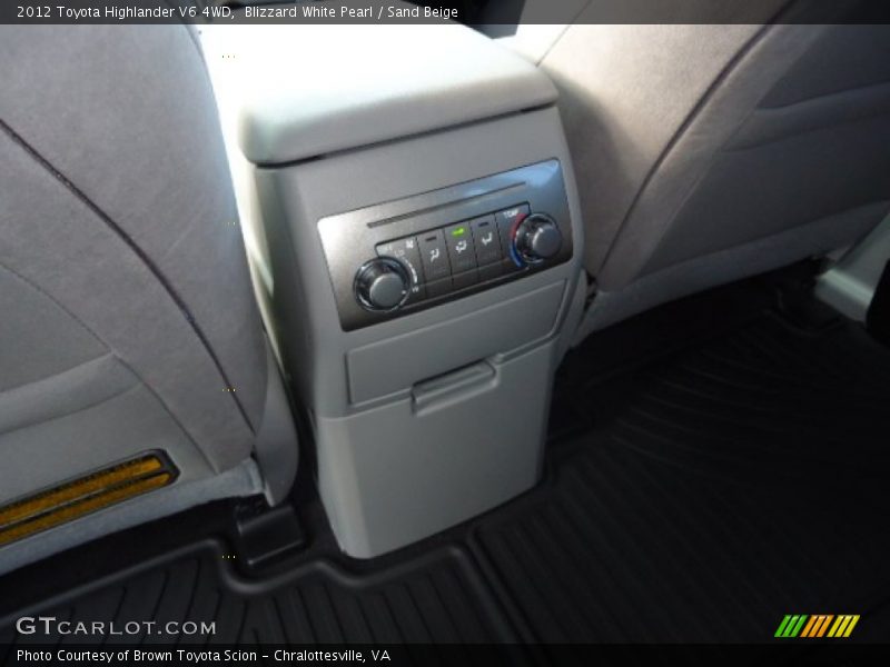 Blizzard White Pearl / Sand Beige 2012 Toyota Highlander V6 4WD