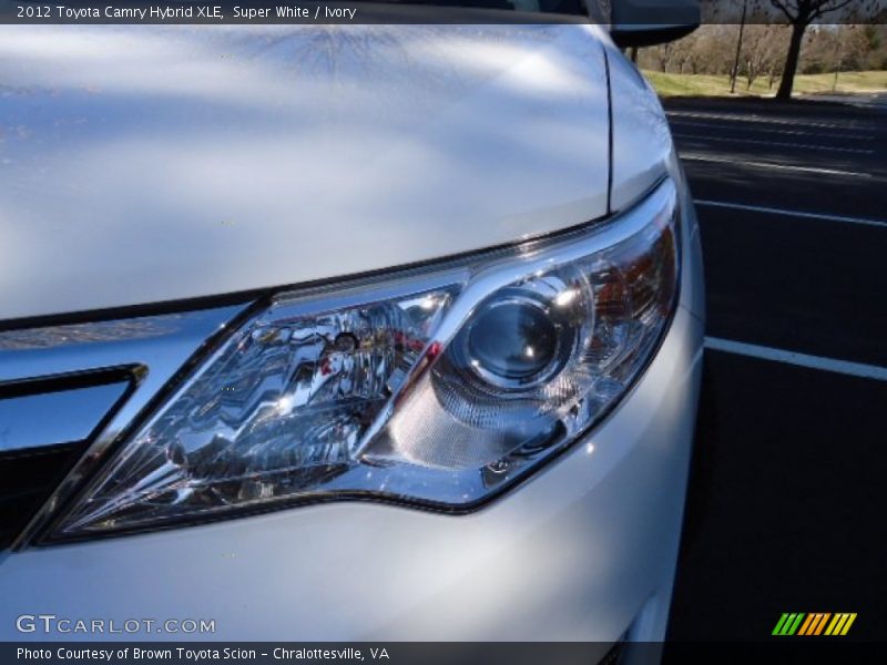 Super White / Ivory 2012 Toyota Camry Hybrid XLE