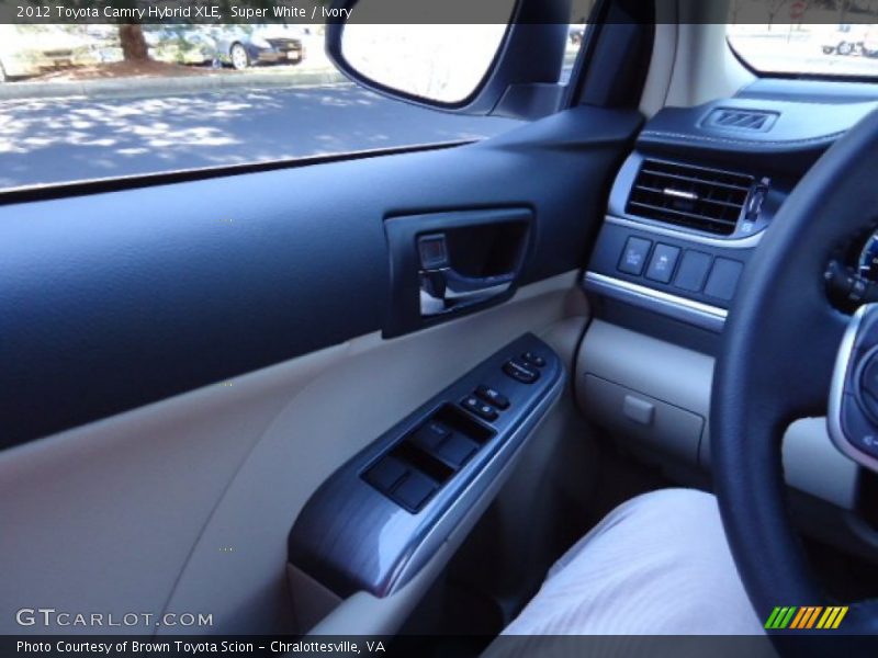 Super White / Ivory 2012 Toyota Camry Hybrid XLE