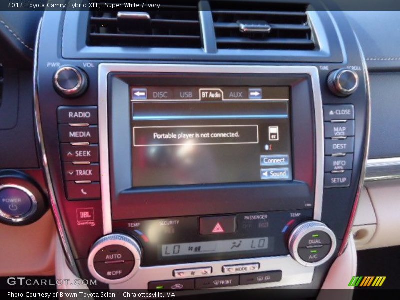 Super White / Ivory 2012 Toyota Camry Hybrid XLE