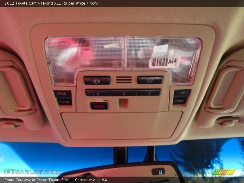 Super White / Ivory 2012 Toyota Camry Hybrid XLE