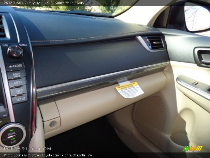 Super White / Ivory 2012 Toyota Camry Hybrid XLE