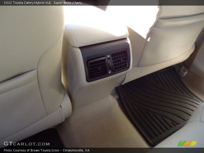 Super White / Ivory 2012 Toyota Camry Hybrid XLE