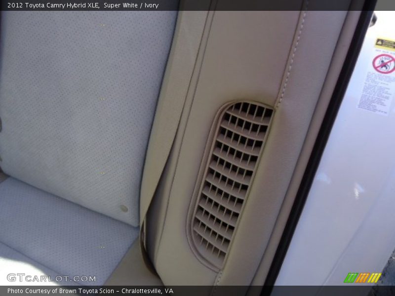 Super White / Ivory 2012 Toyota Camry Hybrid XLE