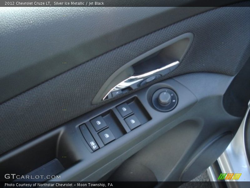 Silver Ice Metallic / Jet Black 2012 Chevrolet Cruze LT
