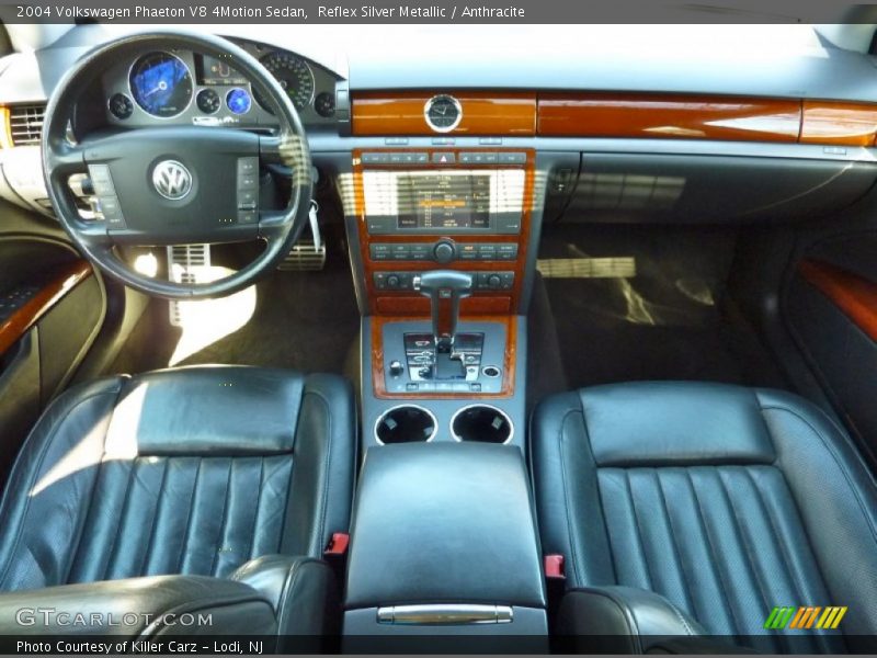 Reflex Silver Metallic / Anthracite 2004 Volkswagen Phaeton V8 4Motion Sedan