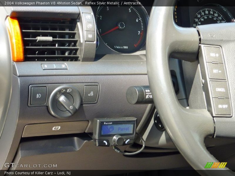 Reflex Silver Metallic / Anthracite 2004 Volkswagen Phaeton V8 4Motion Sedan