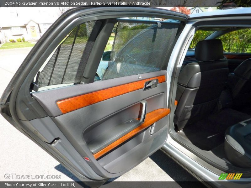 Reflex Silver Metallic / Anthracite 2004 Volkswagen Phaeton V8 4Motion Sedan
