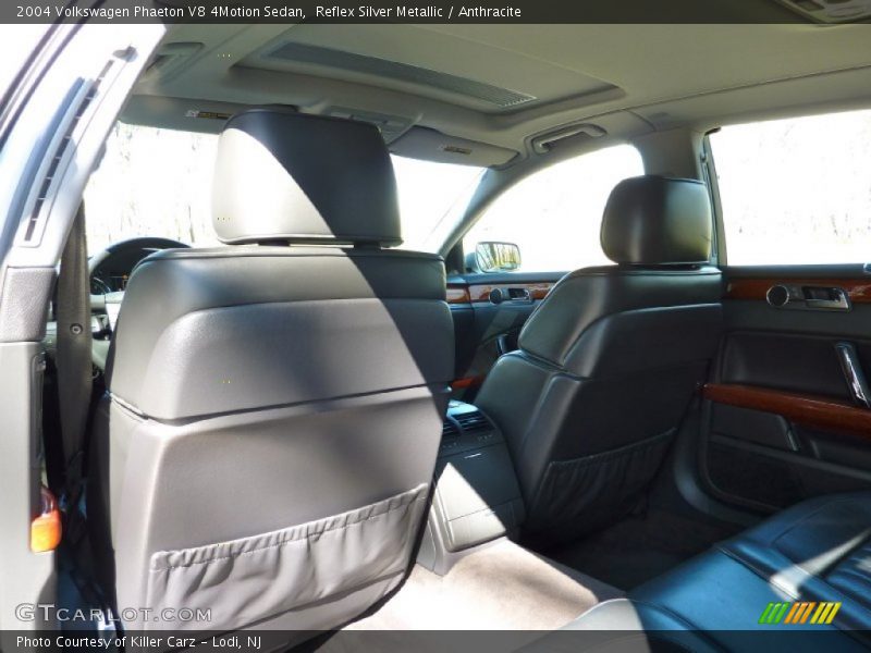 Reflex Silver Metallic / Anthracite 2004 Volkswagen Phaeton V8 4Motion Sedan