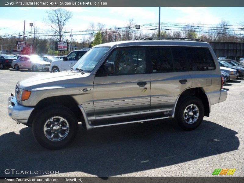 Sudan Beige Metallic / Tan 1999 Mitsubishi Montero 4x4