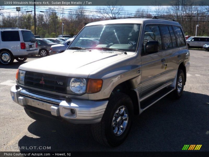 Sudan Beige Metallic / Tan 1999 Mitsubishi Montero 4x4