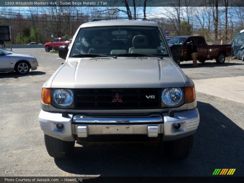 Sudan Beige Metallic / Tan 1999 Mitsubishi Montero 4x4